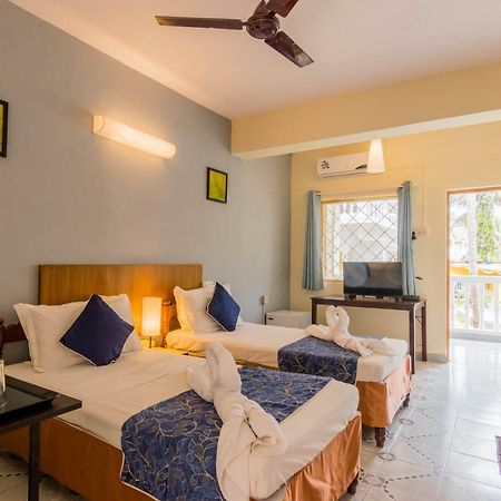 Dona Julia Beach Resort Калангуте Екстериор снимка