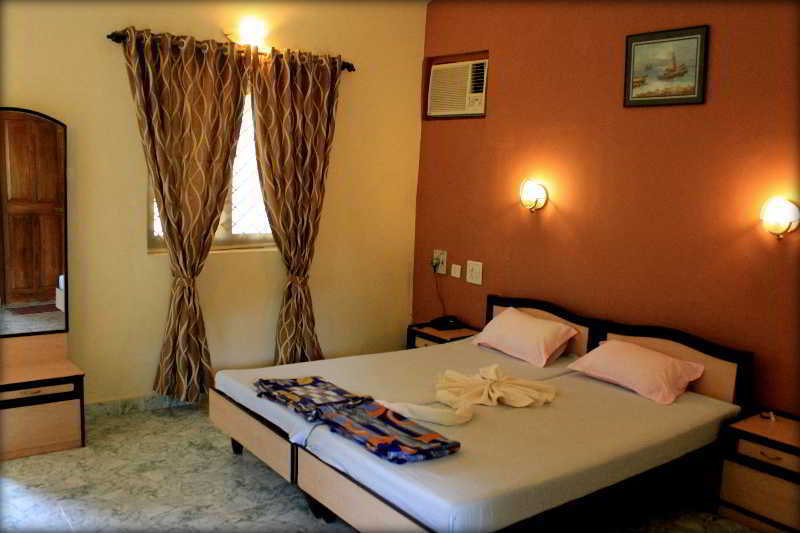Dona Julia Beach Resort Калангуте Екстериор снимка