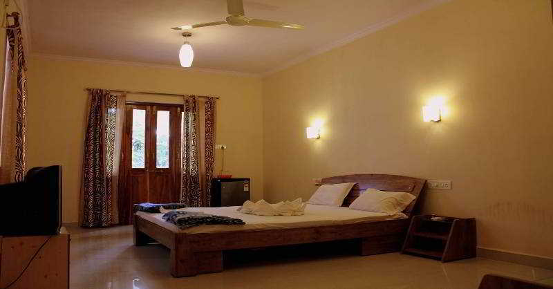 Dona Julia Beach Resort Калангуте Екстериор снимка