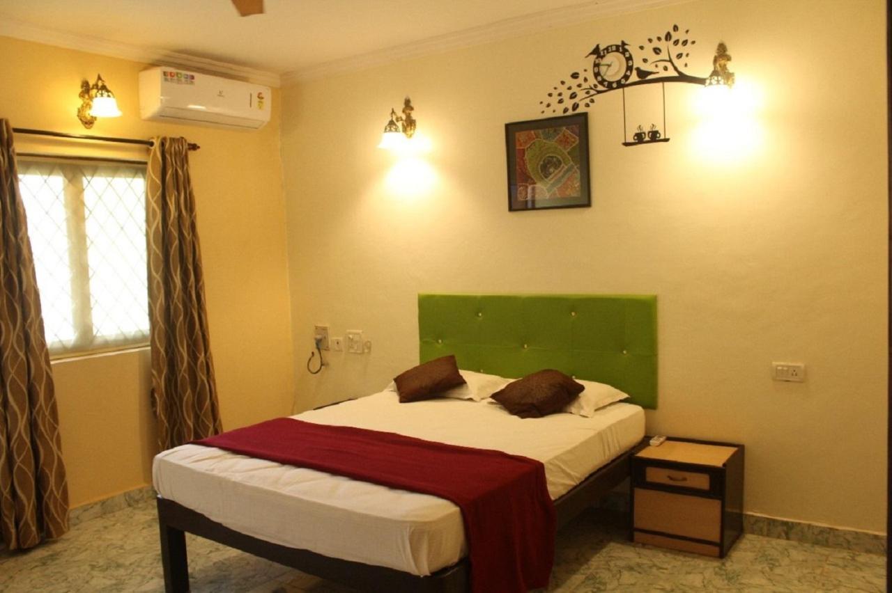 Dona Julia Beach Resort Калангуте Екстериор снимка