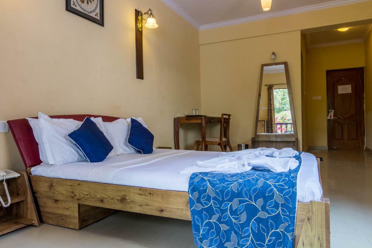Dona Julia Beach Resort Калангуте Екстериор снимка