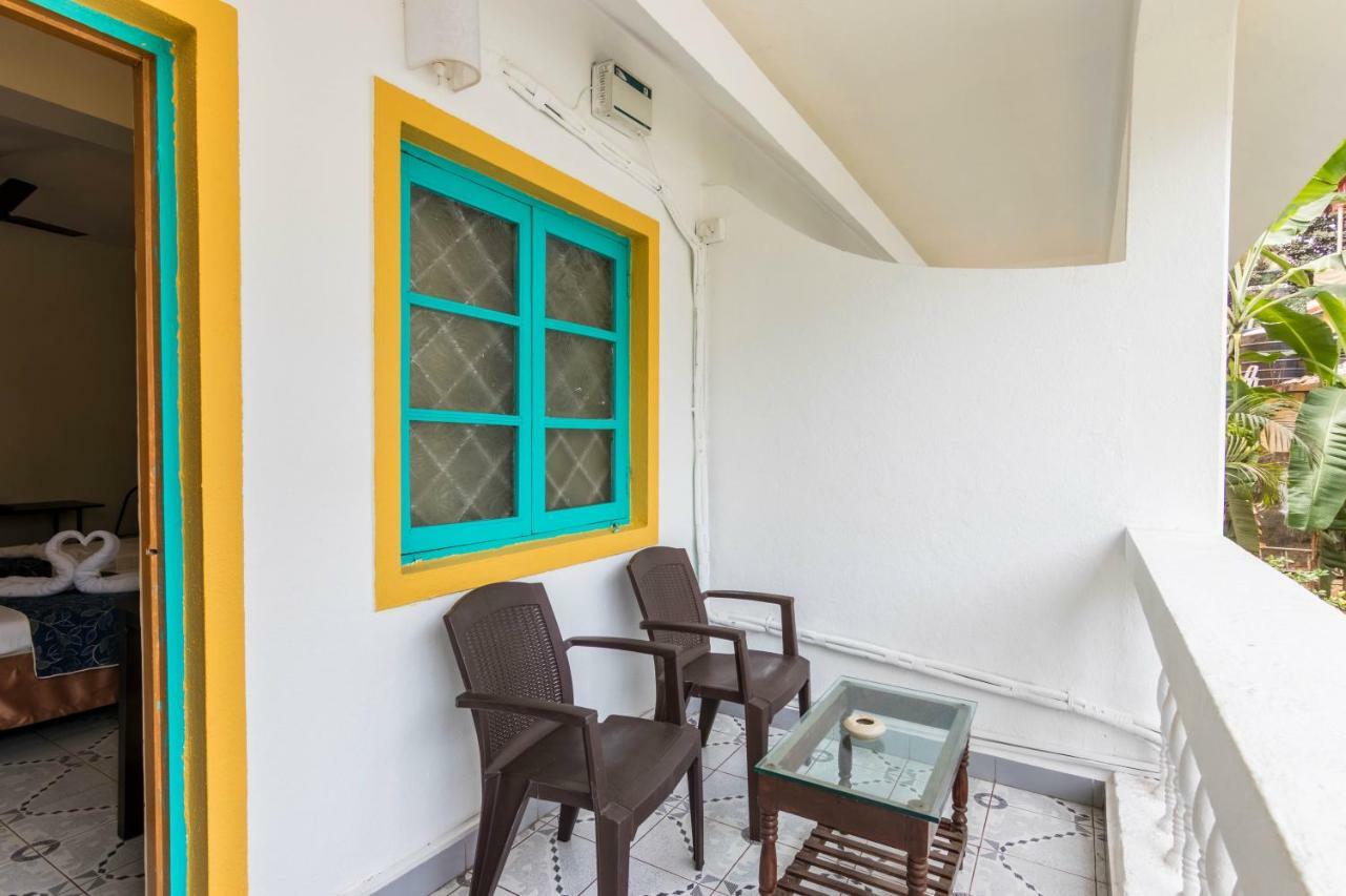 Dona Julia Beach Resort Калангуте Екстериор снимка